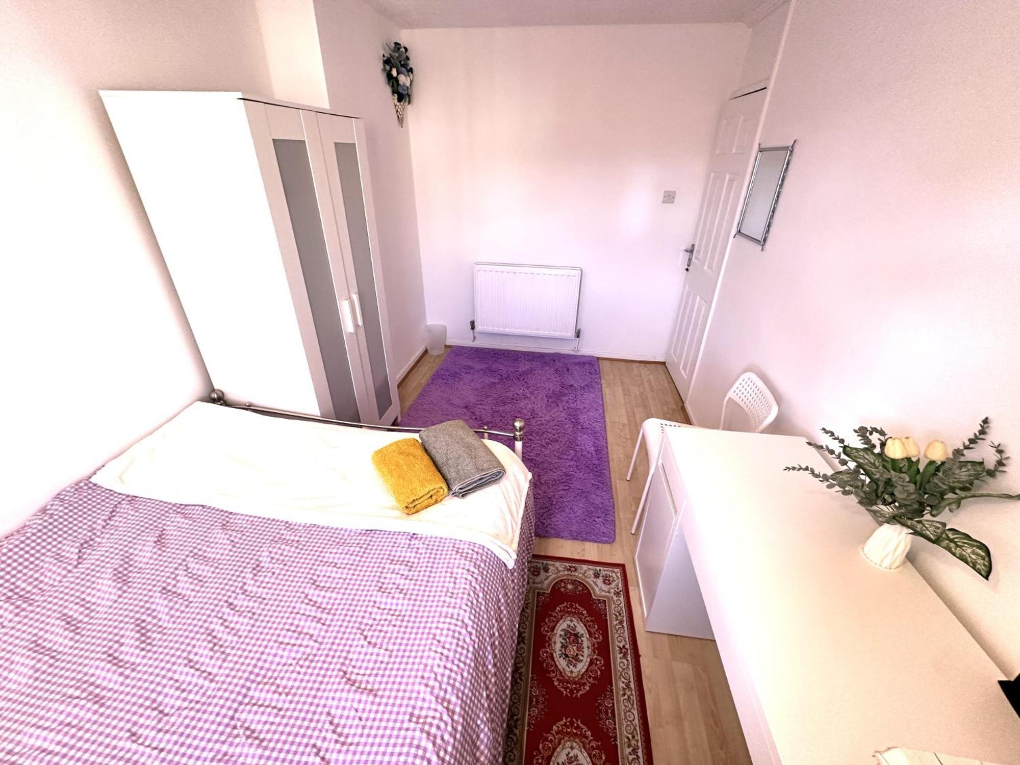 Excellent Double Rooms In Cheap Rate Around Central London Eksteriør billede